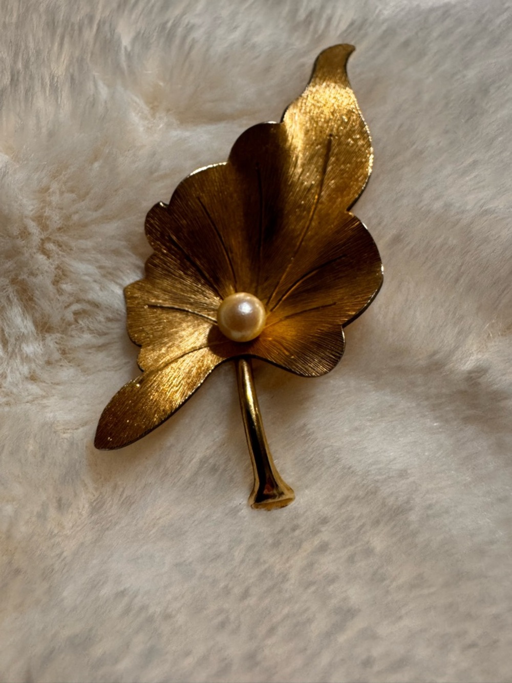 Vintage Krementz Gold Leaf Pearl Accent Brooch